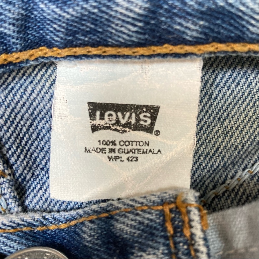 LEVI 501 28x32 - Picture 6 of 10